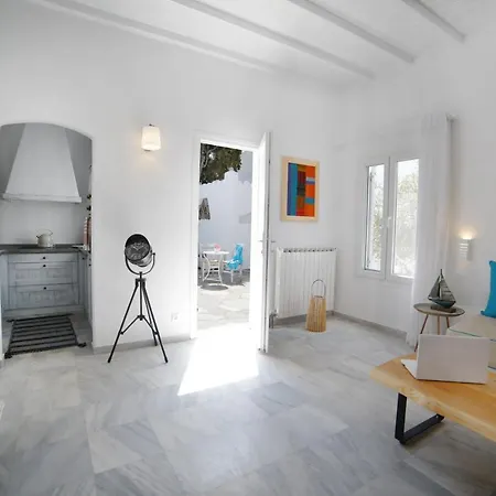 Apart-hotel Mykonos Town Suites